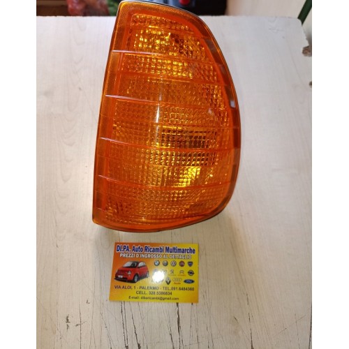 FANALE FANALINO FRECCIA DX COMLETO ARANCIO MERCEDES W123 LEART