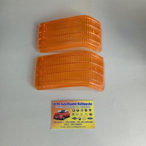 COPPIA PLASTICHE GEMMA FRECCIA POSTERIORE DESTRA ARANCIO FIAT 127D 127 RUSTICA 147