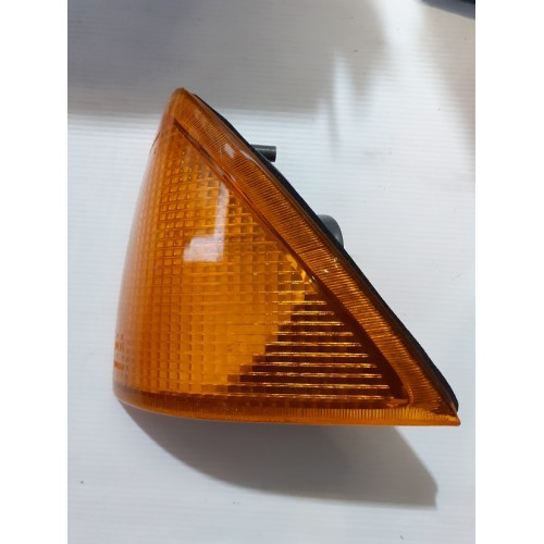 PTRASPARE TE  FANALE  ANTERIORE  SX  ALFA  75   ARANCIO   (   SENZA  PORTALAMPADA )